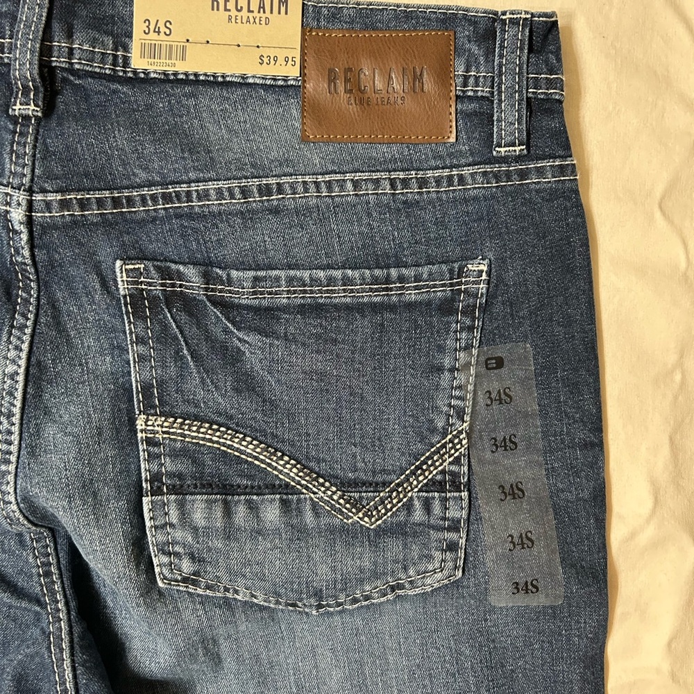 Relaxed Blue Jeans with Decorative Stitching